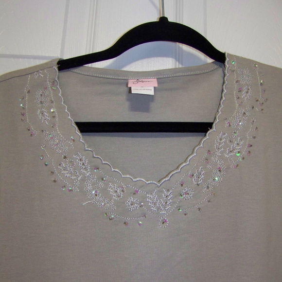 !!! 3 for $25 Adrian Delafield beaded top - Picture 2 of 2